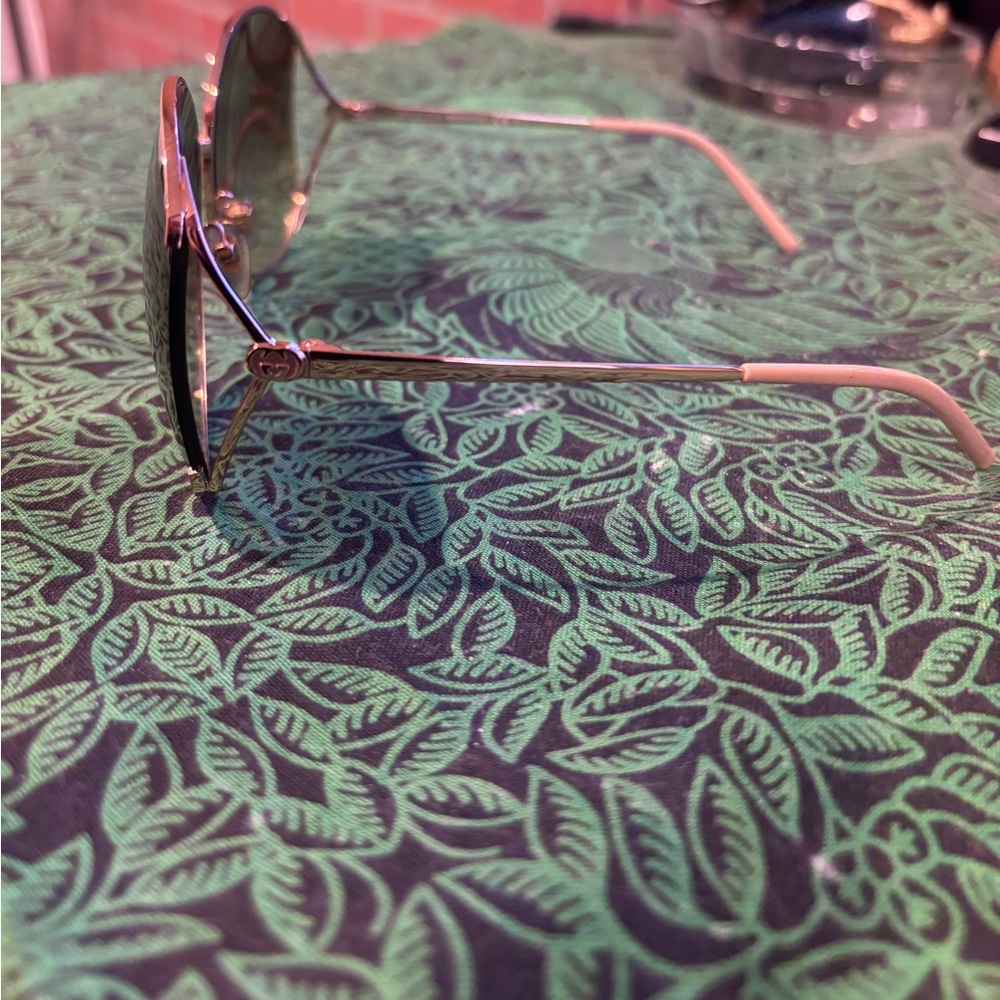 Gucci Women's Brown Gradient Round Sunglasses - Style: GG4208/s Color: 4ZGCC - Picture 3 of 13